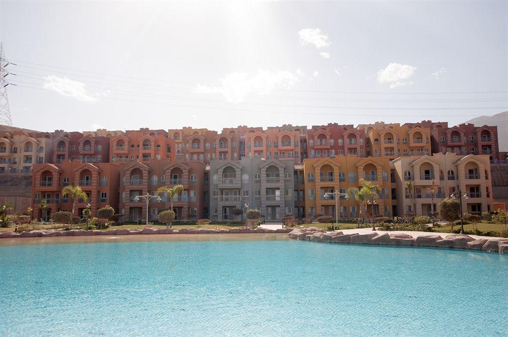 Porto Sokhna Pyramids Apartments Powered By Amer-Group Family Only Ain Sukhna Exterior photo